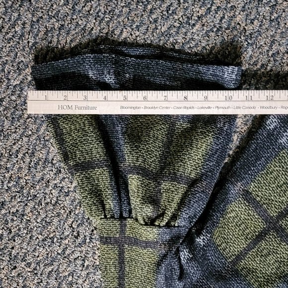 Terra SJ Apparel plaid 3/4 bell sleeves blazer Size Medium - Picture 12 of 13